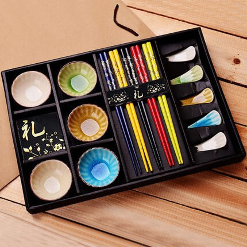 Essstäbchen, Essstäbchenhalter und Saucenschalen Set Ryokami (2 Modelle) – A