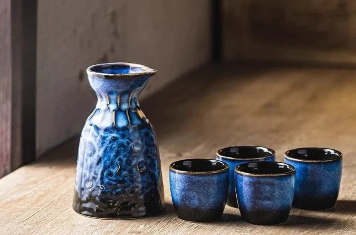Sake-Set Mizuho Blau inkl. Holztablett