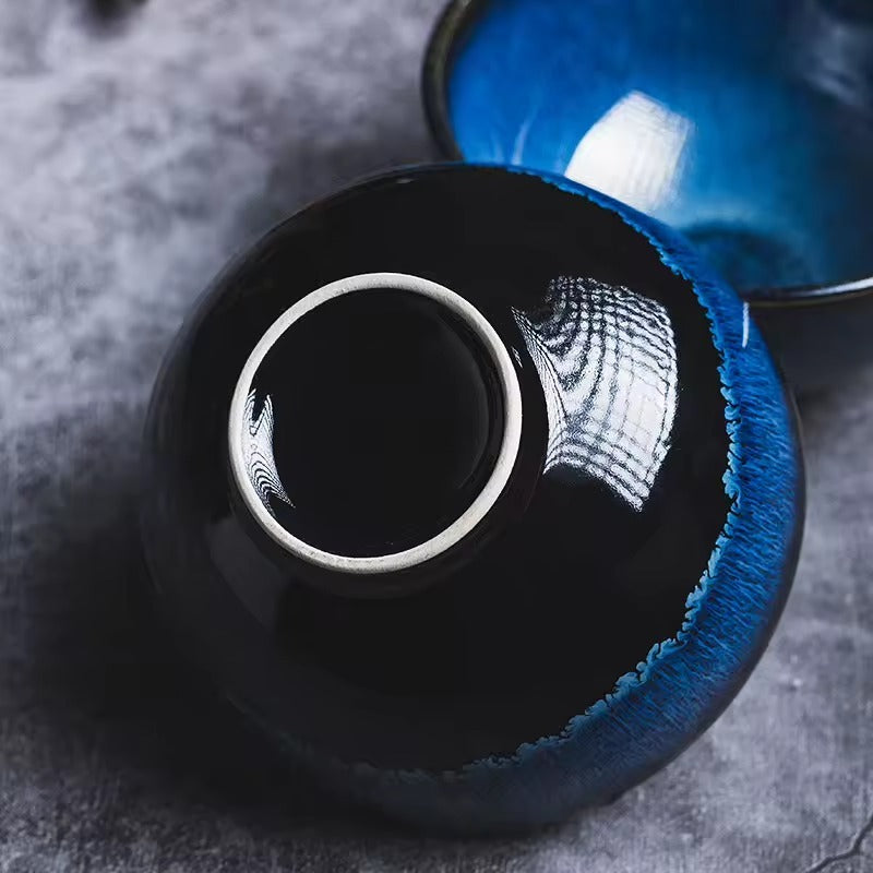 Geschirrset Utsugi aus blauer Keramik – Schüssel von oben