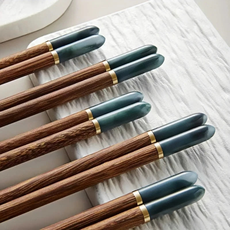 Essstäbchen-Set Maiko aus Holz – Bild 4