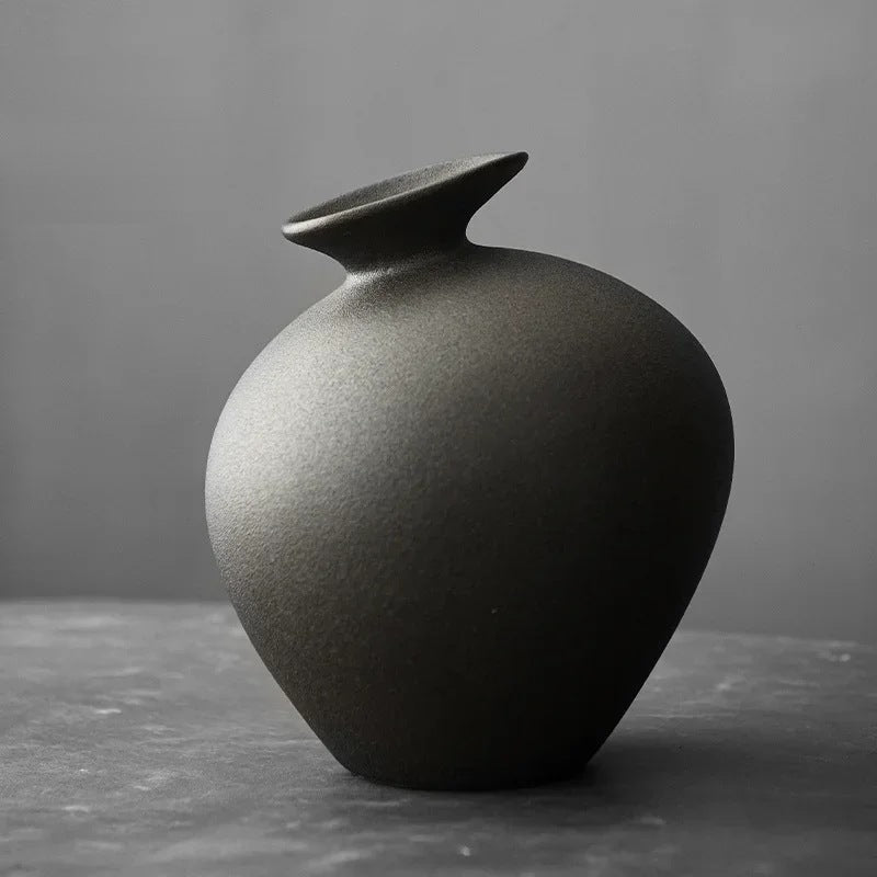 Keramik Vase Tsuboya Mattschwarz