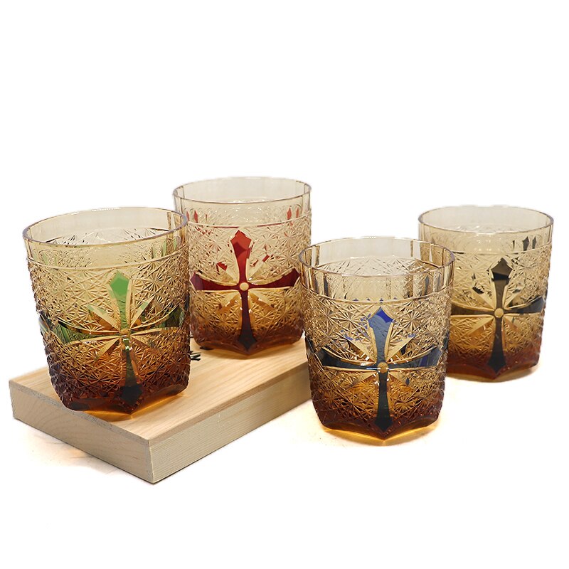 Spektakuläres Kiriko Whiskyglas Mitsuko (4 Farben)